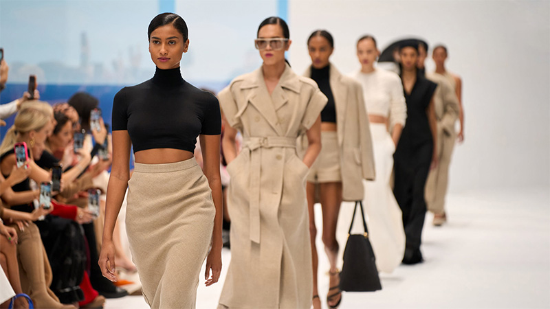 Max Mara’s Spring Summer 2023 Runway Show - The Blue Horizon